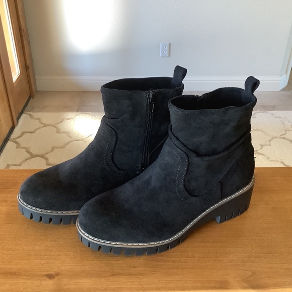 New Black Lug Sole Boots - Picture 3 of 4